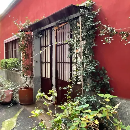 House In Navigli Center Milan