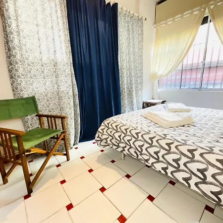 Apartment House In Navigli Center Milan
